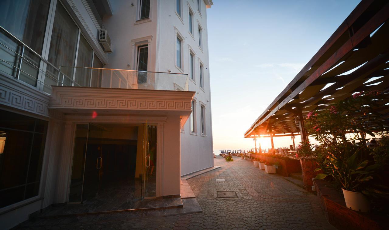 Hotel Elesio Golem  Eksteriør billede