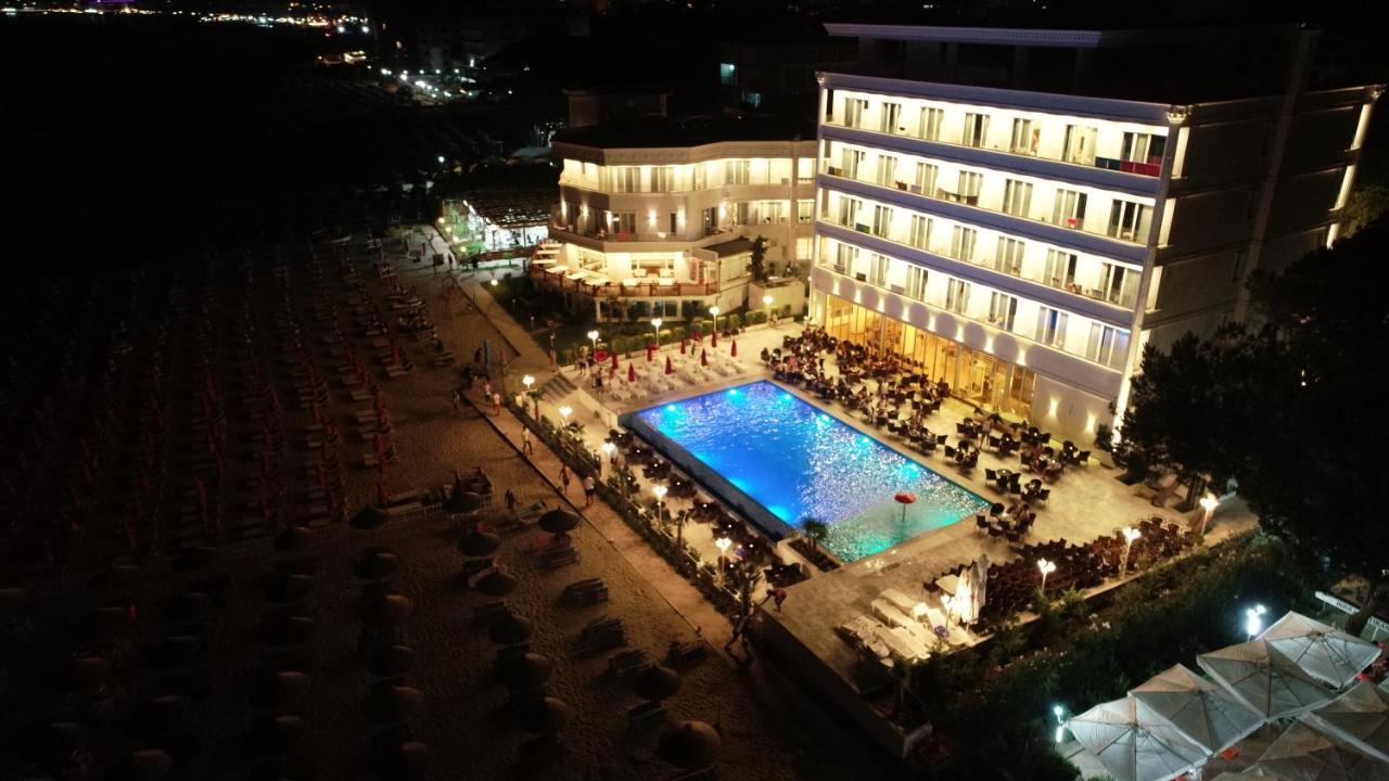 Hotel Elesio Golem  Eksteriør billede